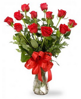  Kırklareli çiçek servisi , çiçekçi adresleri  12 adet kırmızı güllerden vazo tanzimi