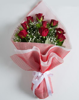 9 adet kırmızı gülden buket  Kırklareli çiçek online çiçek siparişi 