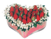  Kırklareli hediye sevgilime hediye çiçek  mika kalpte kirmizi güller 9 